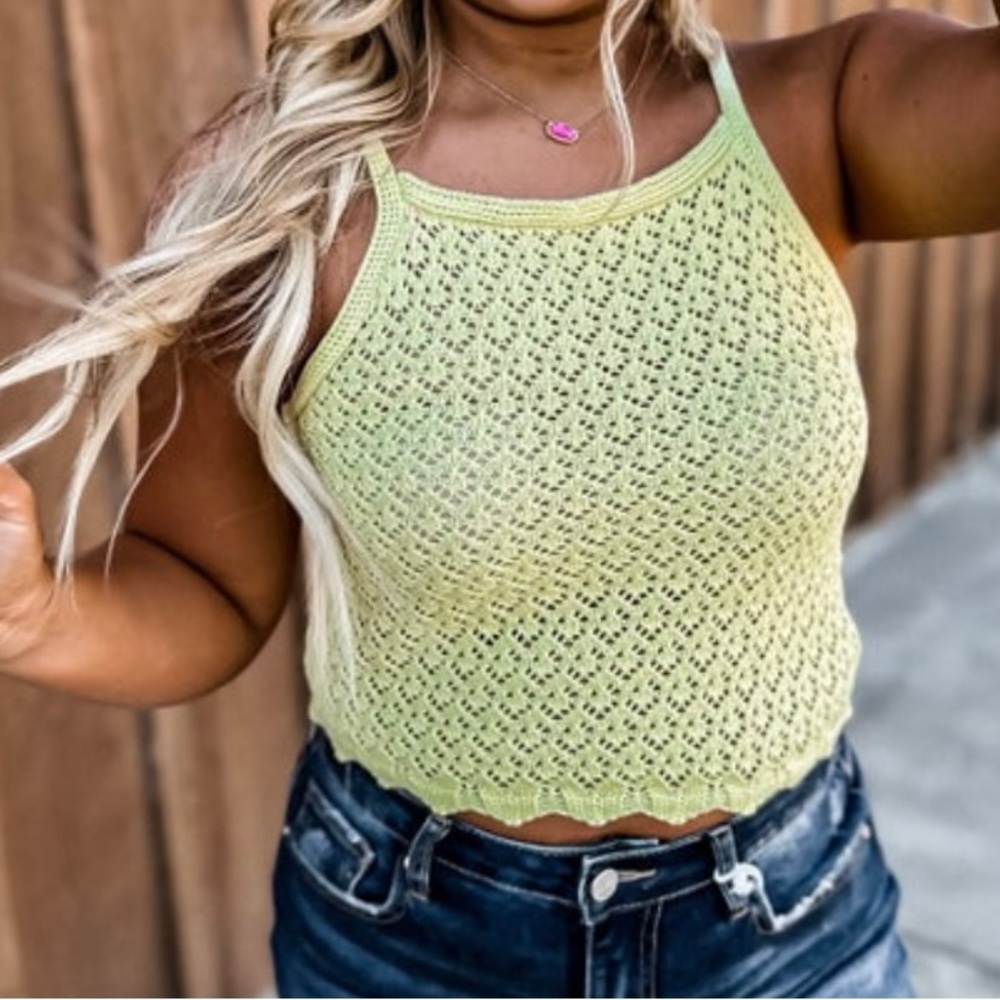Lime scalloped tank medium